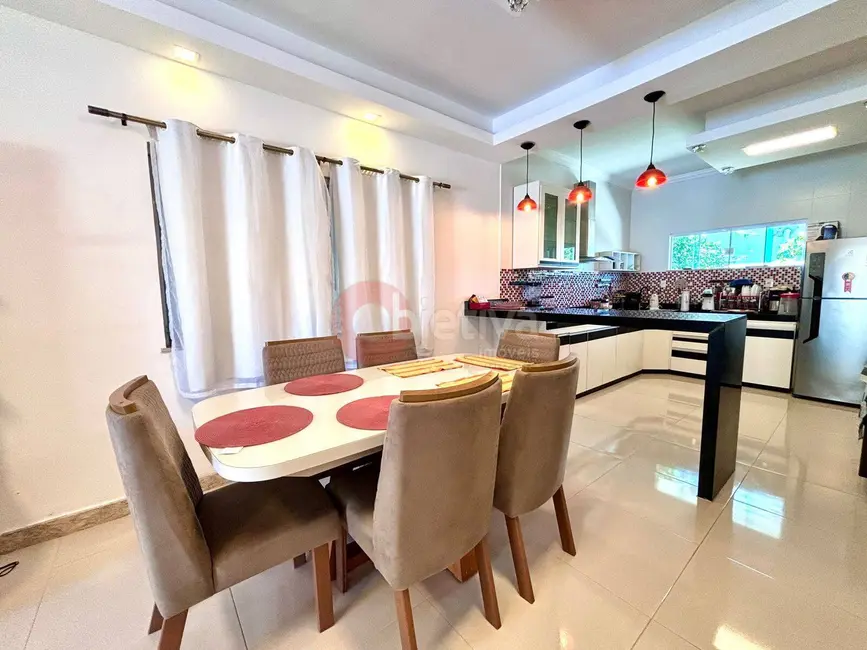 Foto 6 de Casa com 2 quartos à venda, 380m2 em Cabo Frio - RJ