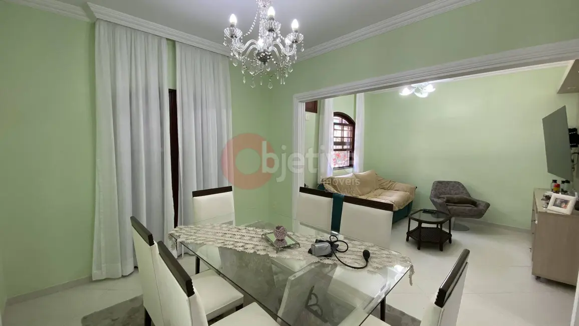 Foto 2 de Casa com 3 quartos à venda, 250m2 em Peró, Cabo Frio - RJ