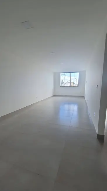 Apartamento com 2 quartos para alugar, 85m2 em Jardim Excelsior, Cabo Frio - RJ - imagem 8 Foto 8 de Apartamento com 2 quartos para alugar, 85m2 em Jardim Excelsior, Cabo Frio - RJ