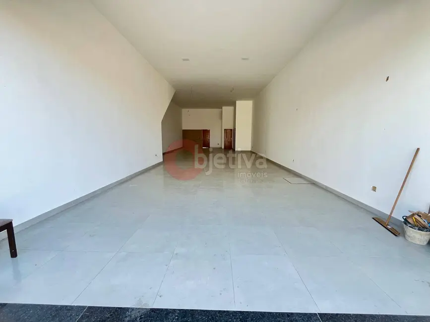 Sala Comercial para alugar, 150m2 em Jardim Excelsior, Cabo Frio - RJ - imagem 2 Foto 2 de Sala Comercial para alugar, 150m2 em Jardim Excelsior, Cabo Frio - RJ