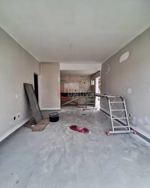 Foto 4 de Casa com 2 quartos à venda, 120m2 em Cabo Frio - RJ