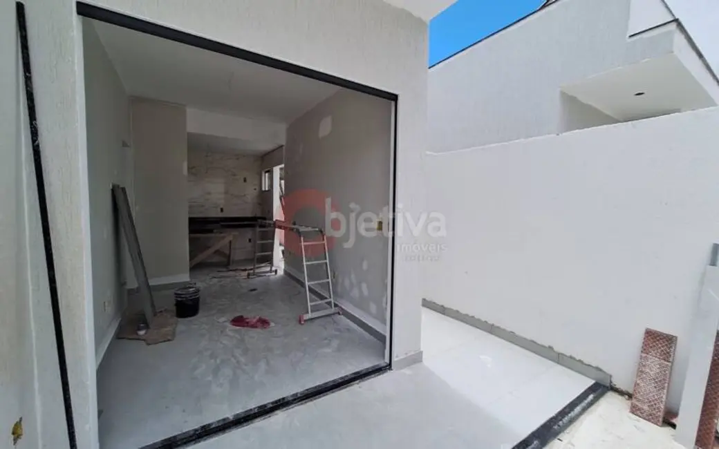 Foto 3 de Casa com 2 quartos à venda, 120m2 em Cabo Frio - RJ