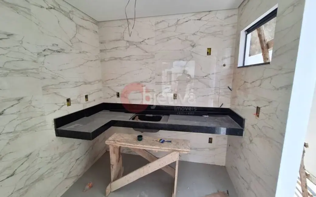 Foto 6 de Casa com 2 quartos à venda, 120m2 em Cabo Frio - RJ