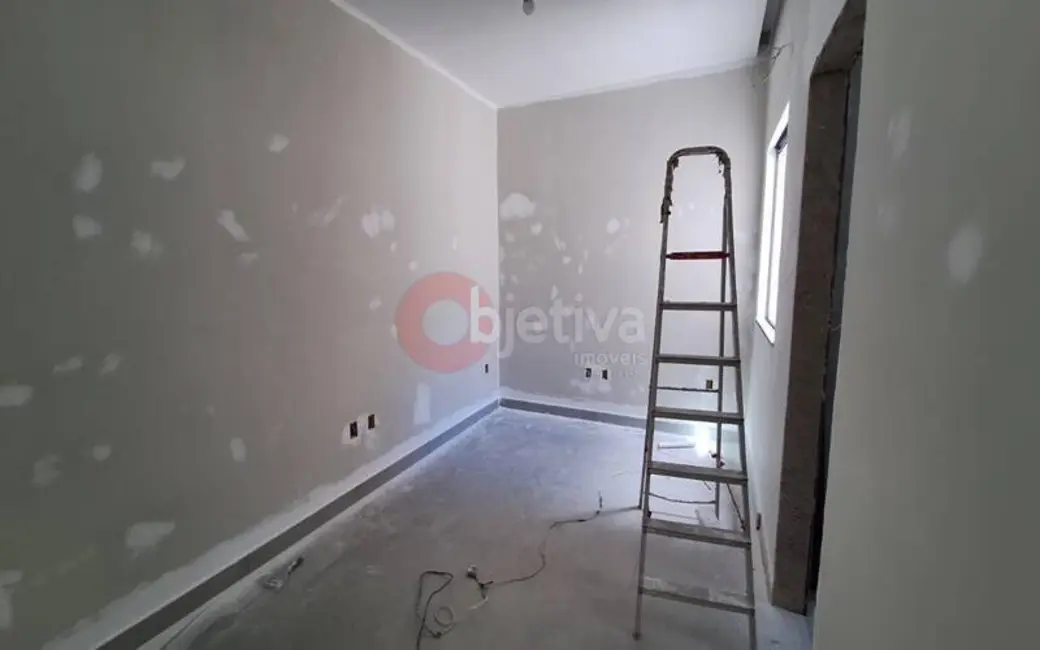 Foto 7 de Casa com 2 quartos à venda, 120m2 em Cabo Frio - RJ