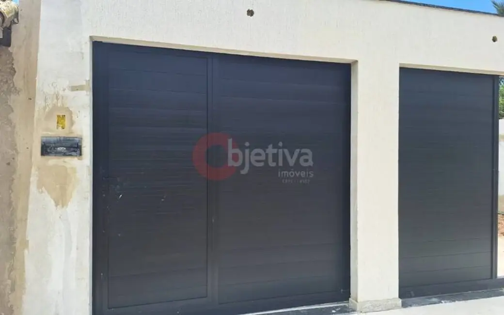 Foto 2 de Casa com 2 quartos à venda, 120m2 em Cabo Frio - RJ