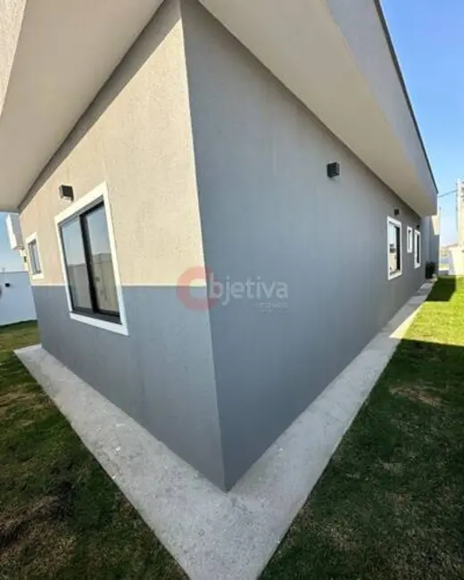 Casa de Condomínio com 3 quartos à venda, 125m2 em Nova São Pedro, Sao Pedro Da Aldeia - RJ - imagem 7 Foto 7 de Casa de Condomínio com 3 quartos à venda, 125m2 em Nova São Pedro, Sao Pedro Da Aldeia - RJ