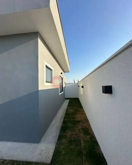 Casa de Condomínio com 3 quartos à venda, 125m2 em Nova São Pedro, Sao Pedro Da Aldeia - RJ - imagem 8 Foto 8 de Casa de Condomínio com 3 quartos à venda, 125m2 em Nova São Pedro, Sao Pedro Da Aldeia - RJ