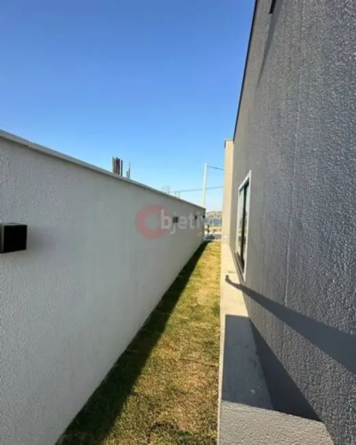 Casa de Condomínio com 3 quartos à venda, 125m2 em Nova São Pedro, Sao Pedro Da Aldeia - RJ - imagem 6 Foto 6 de Casa de Condomínio com 3 quartos à venda, 125m2 em Nova São Pedro, Sao Pedro Da Aldeia - RJ