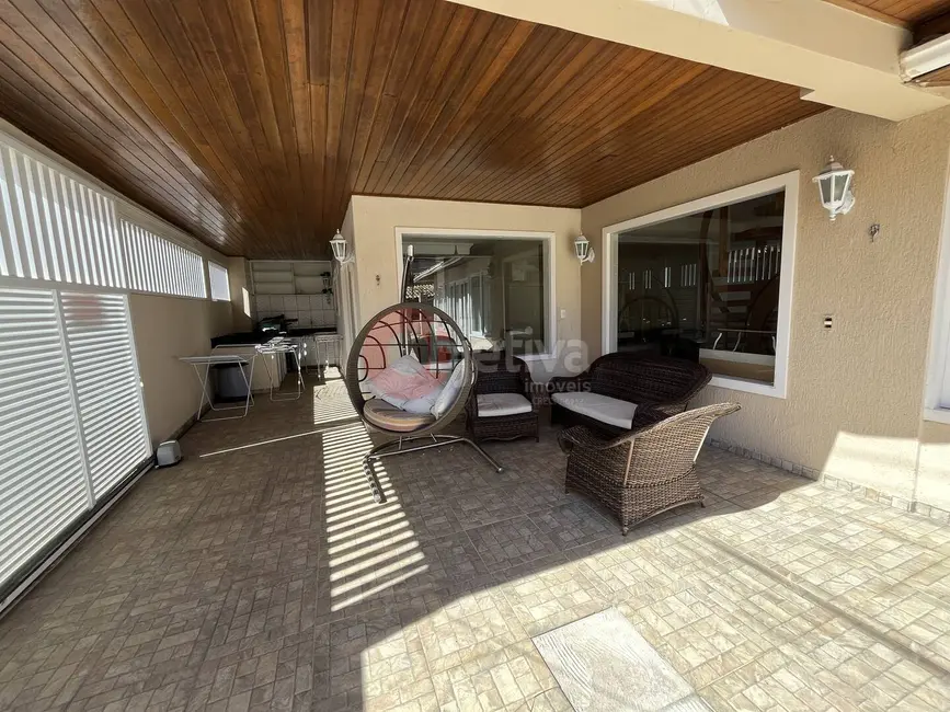 Foto 8 de Casa de Condomínio com 4 quartos à venda, 295m2 em Dunas do Peró, Cabo Frio - RJ