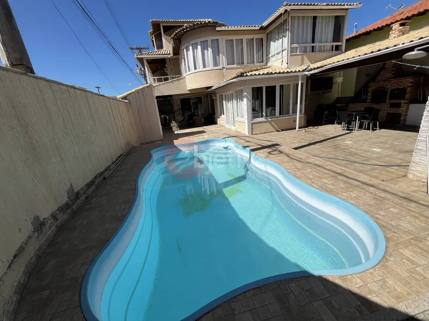 Foto 2 de Casa de Condomínio com 4 quartos à venda, 295m2 em Dunas do Peró, Cabo Frio - RJ