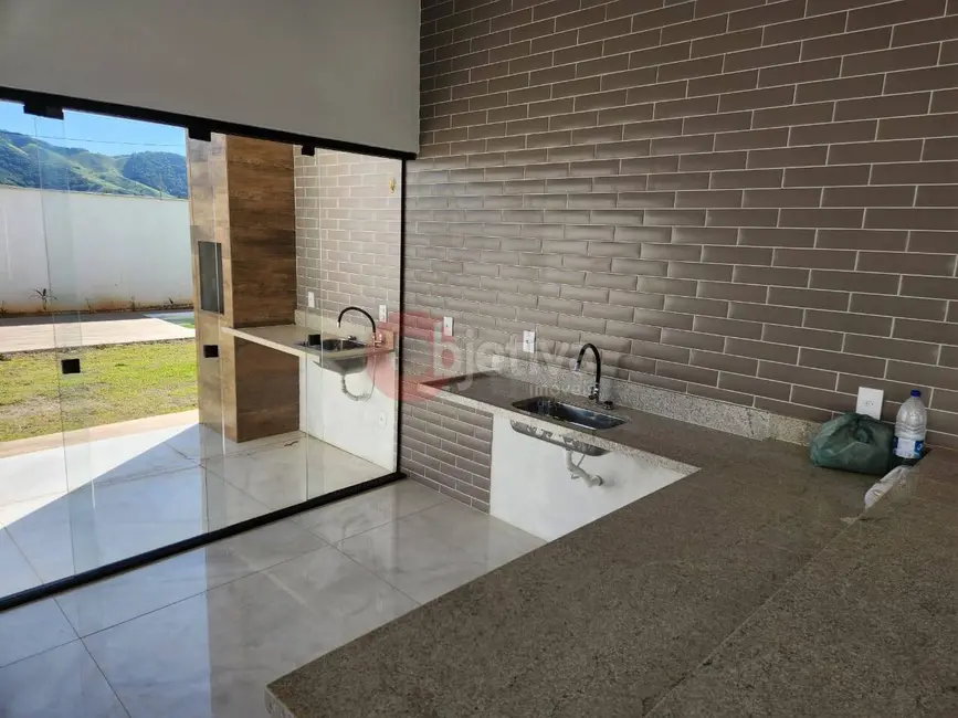 Casa com 4 quartos à venda e para alugar, 125m2 em Bela Vista, Sao Pedro Da Aldeia - RJ - imagem 3 Foto 3 de Casa com 4 quartos à venda e para alugar, 125m2 em Bela Vista, Sao Pedro Da Aldeia - RJ