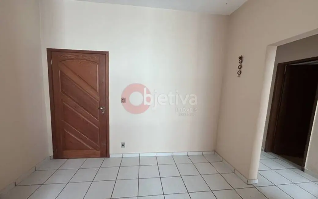 Foto 3 de Apartamento com 2 quartos para alugar, 75m2 em Centro, Cabo Frio - RJ