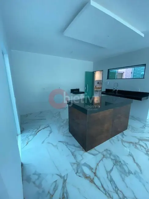 Foto 3 de Casa com 2 quartos à venda, 100m2 em Araruama - RJ