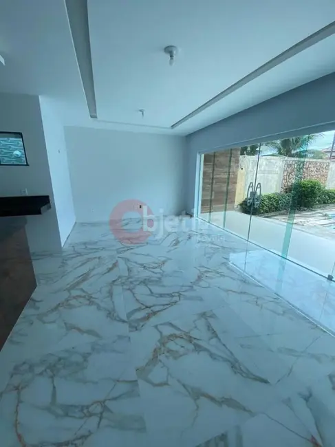 Foto 2 de Casa com 2 quartos à venda, 100m2 em Araruama - RJ