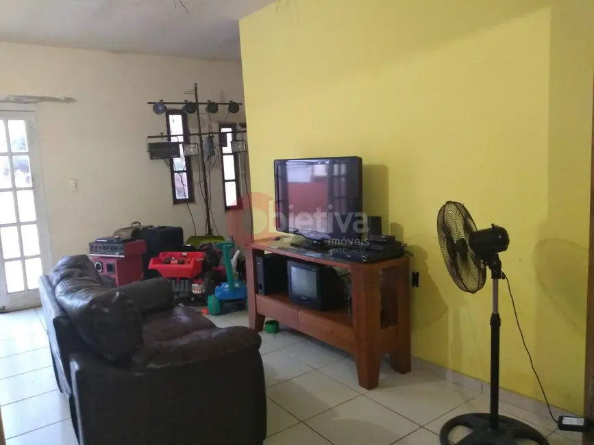Foto 2 de Casa com 6 quartos à venda, 280m2 em Peró, Cabo Frio - RJ