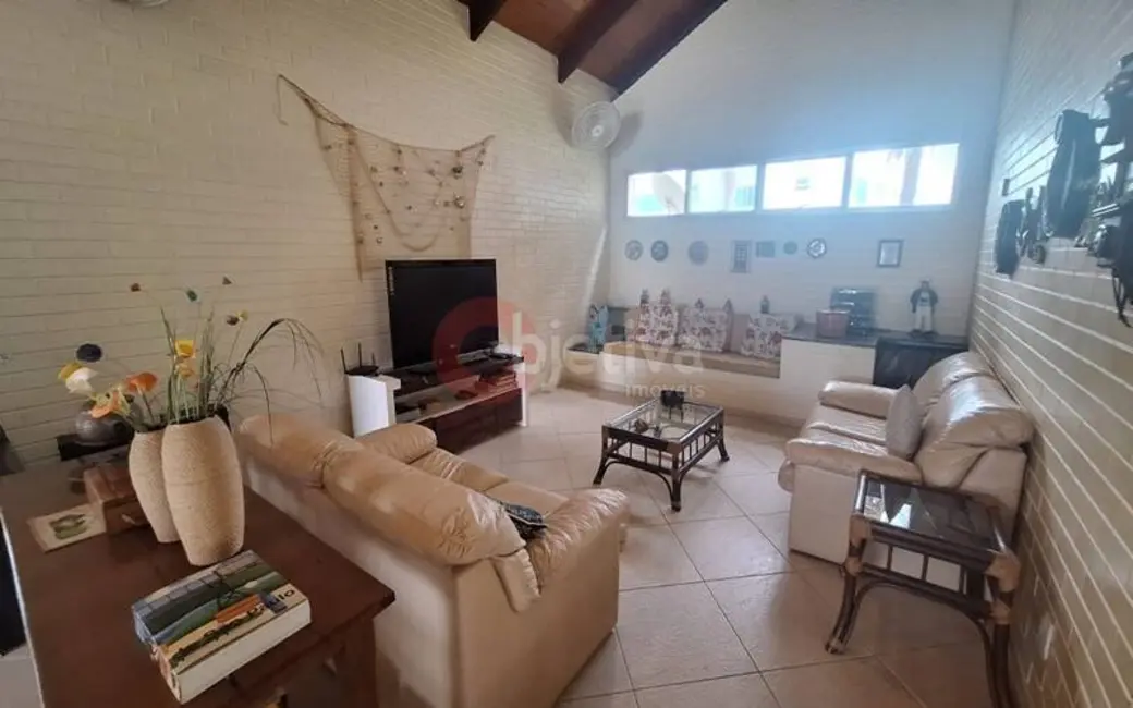 Casa com 5 quartos à venda, 230m2 em Palmeiras, Cabo Frio - RJ - imagem 6 Foto 6 de Casa com 5 quartos à venda, 230m2 em Palmeiras, Cabo Frio - RJ