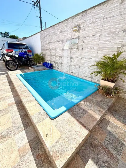 Casa com 2 quartos à venda, 72m2 em Cabo Frio - RJ - imagem 2 Foto 2 de Casa com 2 quartos à venda, 72m2 em Cabo Frio - RJ