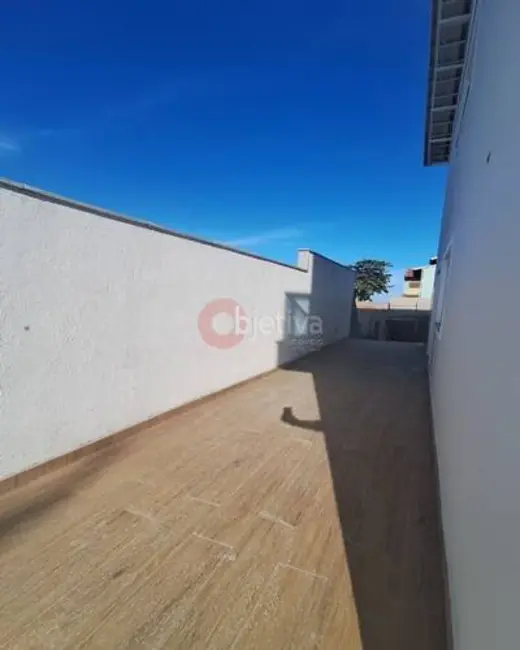 Foto 4 de Casa com 4 quartos à venda, 103m2 em Cabo Frio - RJ