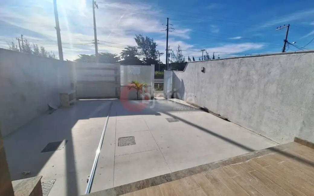 Foto 3 de Casa com 4 quartos à venda, 103m2 em Cabo Frio - RJ