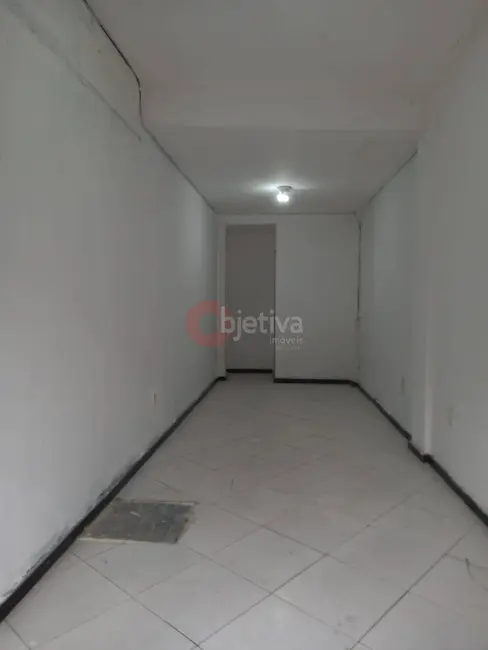 Sala Comercial para alugar, 17m2 em Centro, Cabo Frio - RJ - imagem 1 Foto 1 de Sala Comercial para alugar, 17m2 em Centro, Cabo Frio - RJ