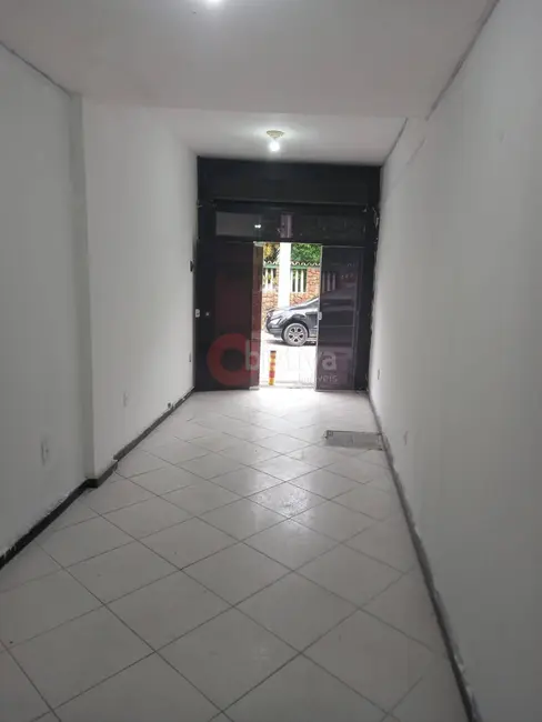 Sala Comercial para alugar, 17m2 em Centro, Cabo Frio - RJ - imagem 2 Foto 2 de Sala Comercial para alugar, 17m2 em Centro, Cabo Frio - RJ