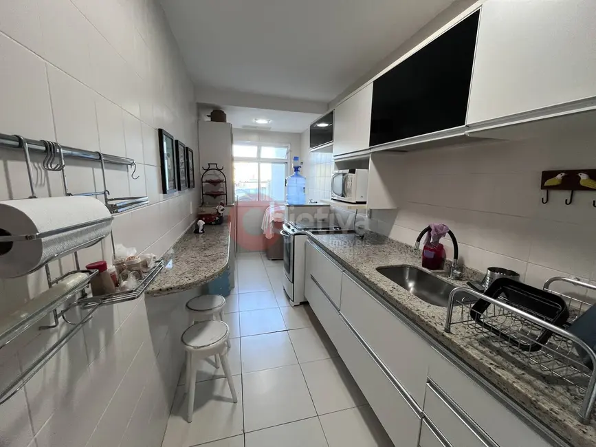 Apartamento com 2 quartos à venda, 118m2 em Centro, Cabo Frio - RJ - imagem 5 Foto 5 de Apartamento com 2 quartos à venda, 118m2 em Centro, Cabo Frio - RJ