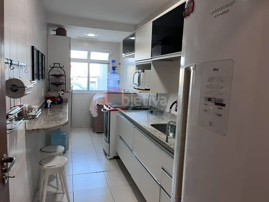 Apartamento com 2 quartos à venda, 118m2 em Centro, Cabo Frio - RJ - imagem 3 Foto 3 de Apartamento com 2 quartos à venda, 118m2 em Centro, Cabo Frio - RJ