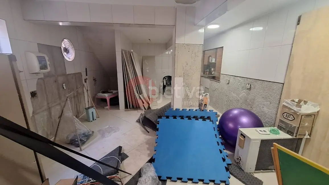 Sala Comercial à venda, 720m2 em Cabo Frio - RJ - imagem 9 Foto 9 de Sala Comercial à venda, 720m2 em Cabo Frio - RJ