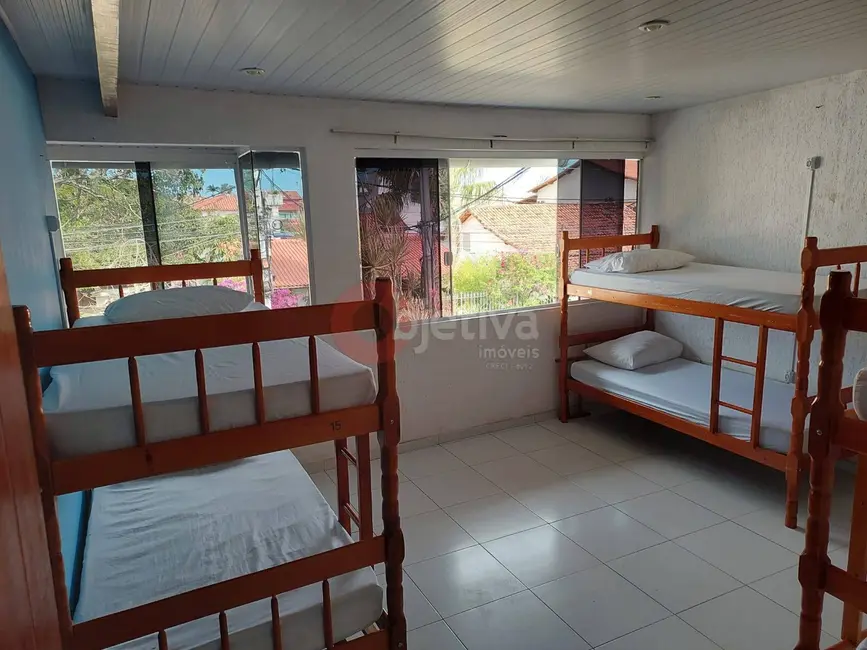 Casa com 11 quartos à venda, 360m2 em Jardim Excelsior, Cabo Frio - RJ - imagem 3 Foto 3 de Casa com 11 quartos à venda, 360m2 em Jardim Excelsior, Cabo Frio - RJ