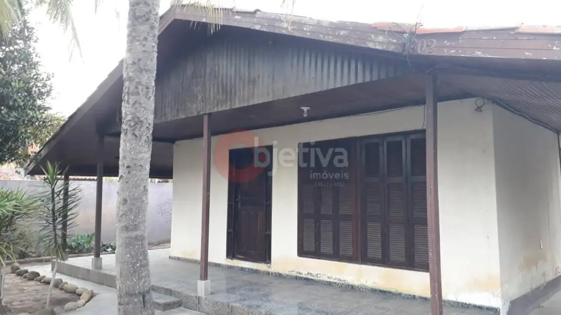 Foto 2 de Casa com 4 quartos à venda, 150m2 em Braga, Cabo Frio - RJ