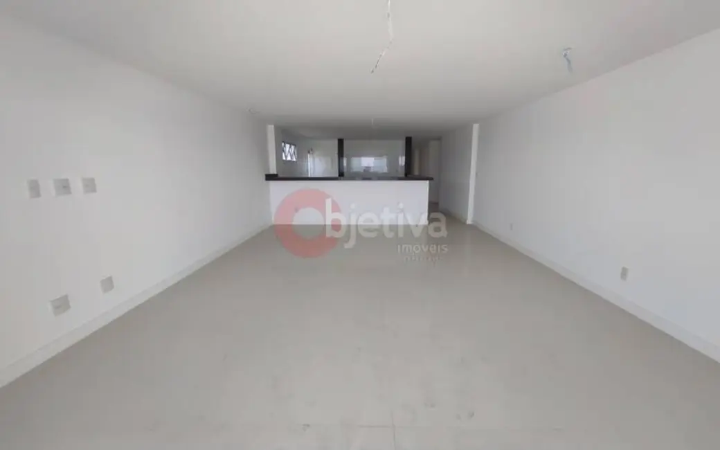 Foto 3 de Cobertura com 6 quartos à venda, 200m2 em Centro, Cabo Frio - RJ