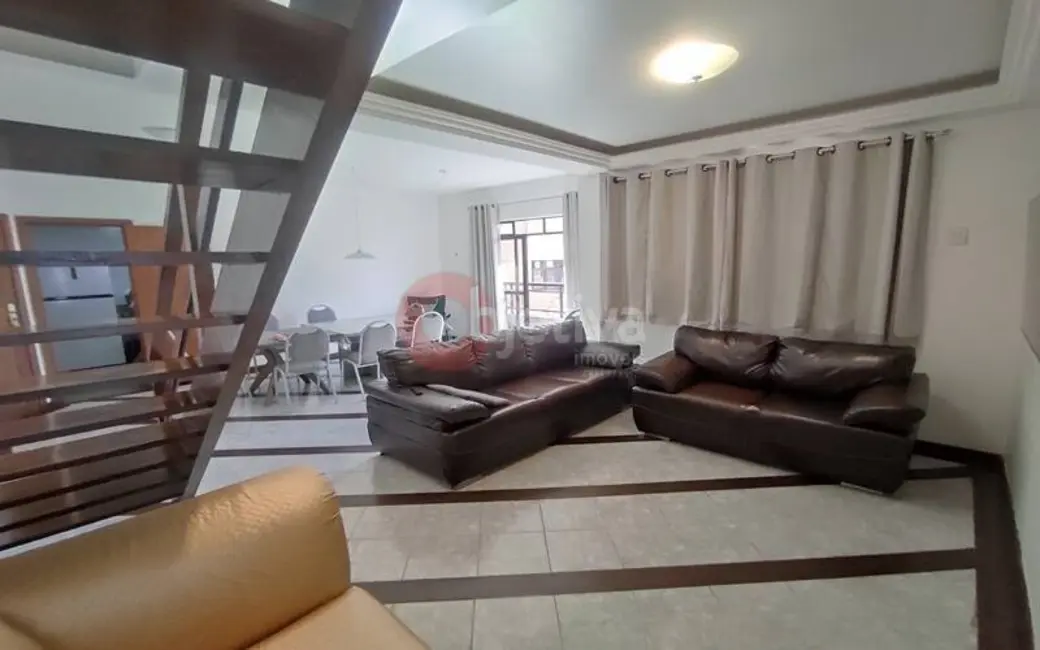 Cobertura com 4 quartos à venda, 220m2 em Vila Nova, Cabo Frio - RJ - imagem 9 Foto 9 de Cobertura com 4 quartos à venda, 220m2 em Vila Nova, Cabo Frio - RJ