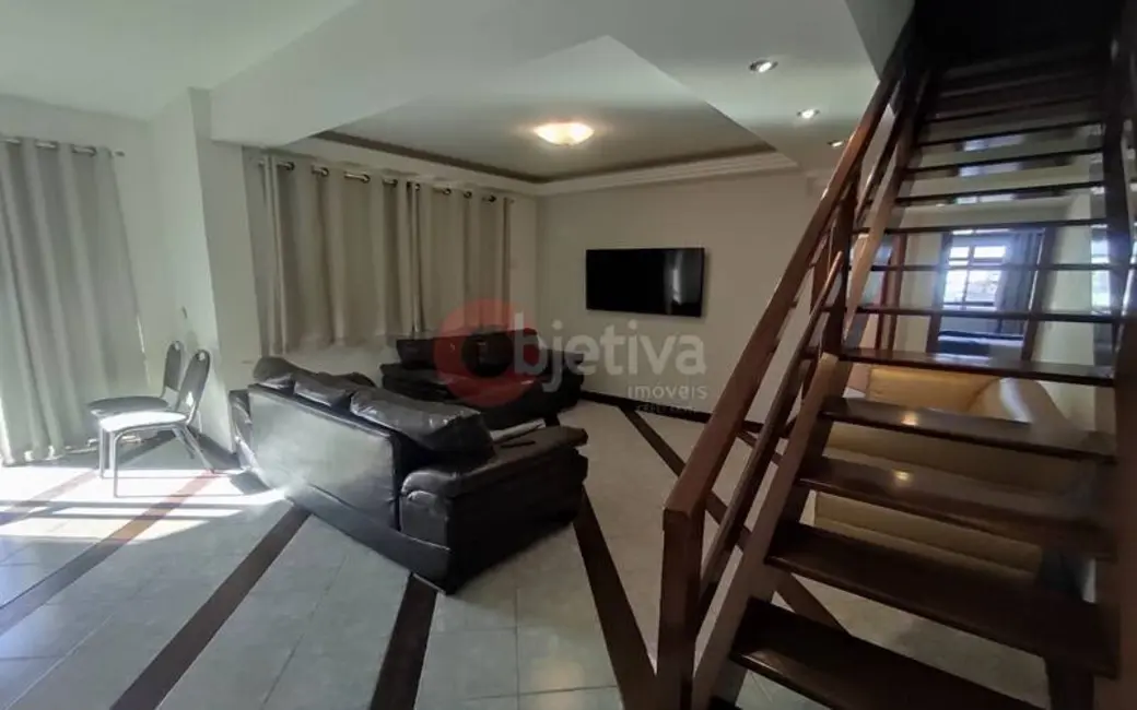 Cobertura com 4 quartos à venda, 220m2 em Vila Nova, Cabo Frio - RJ - imagem 4 Foto 4 de Cobertura com 4 quartos à venda, 220m2 em Vila Nova, Cabo Frio - RJ