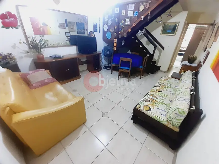 Foto 8 de Casa com 3 quartos à venda, 133m2 em Peró, Cabo Frio - RJ