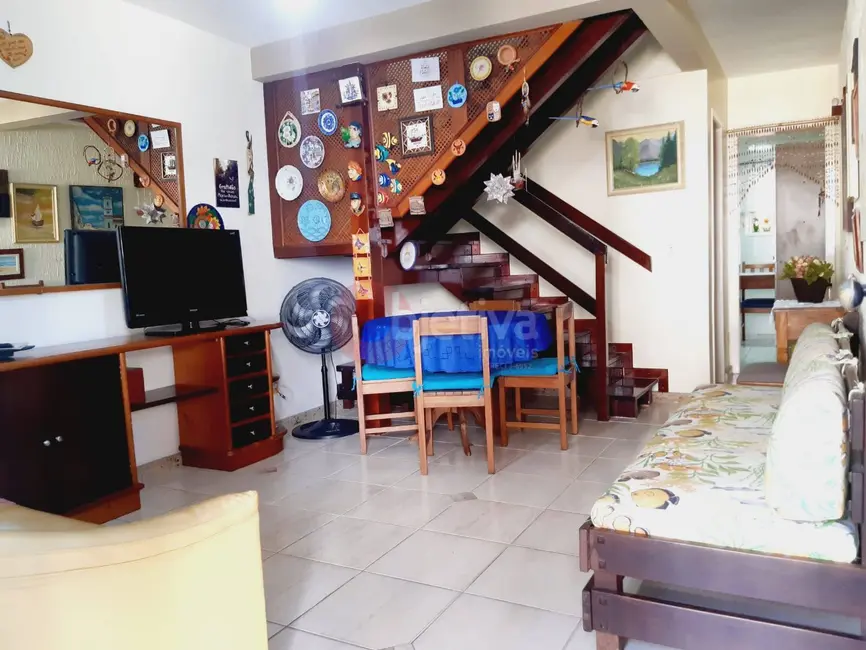 Foto 3 de Casa com 3 quartos à venda, 133m2 em Peró, Cabo Frio - RJ