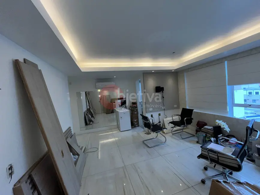 Foto 2 de Sala Comercial para alugar, 41m2 em Centro, Cabo Frio - RJ