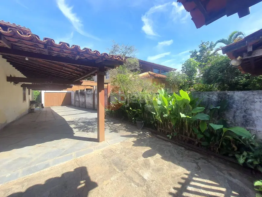 Foto 2 de Casa com 4 quartos à venda, 250m2 em Cabo Frio - RJ