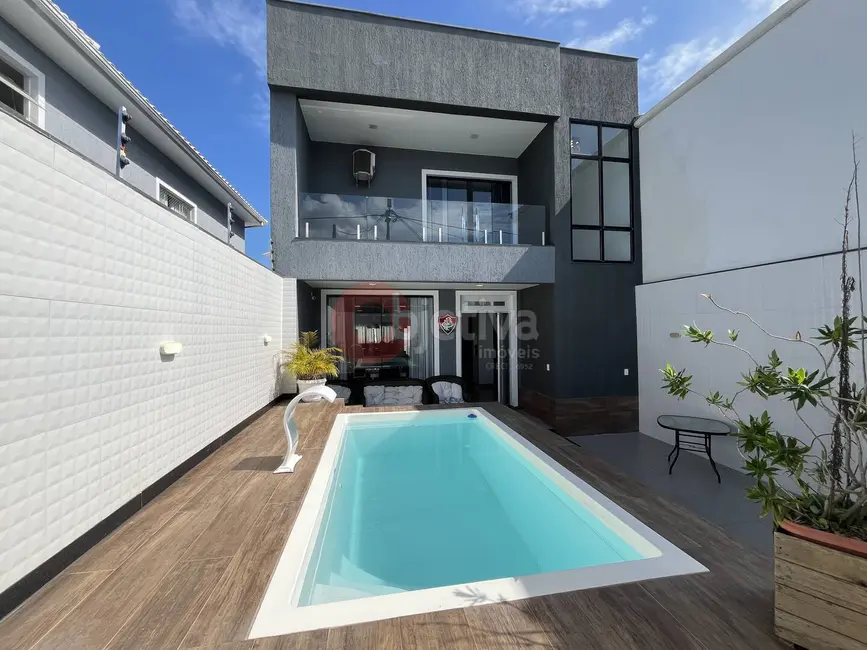 Foto 1 de Casa com 3 quartos à venda, 158m2 em Portinho, Cabo Frio - RJ