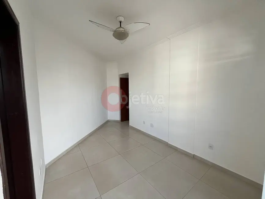 Foto 4 de Apartamento com 3 quartos para alugar, 150m2 em Passagem, Cabo Frio - RJ