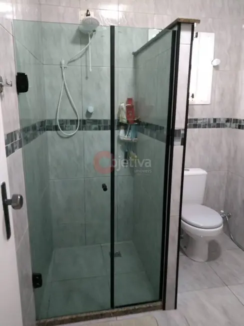 Casa com 3 quartos à venda, 300m2 em Porto do Carro, Cabo Frio - RJ - imagem 8 Foto 8 de Casa com 3 quartos à venda, 300m2 em Porto do Carro, Cabo Frio - RJ