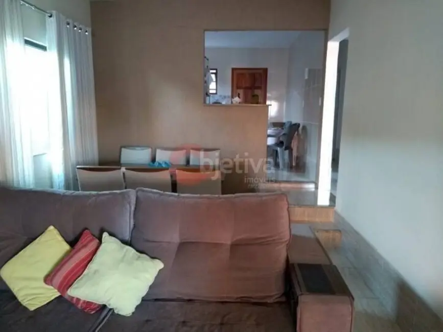 Foto 1 de Casa com 3 quartos à venda, 300m2 em Porto do Carro, Cabo Frio - RJ