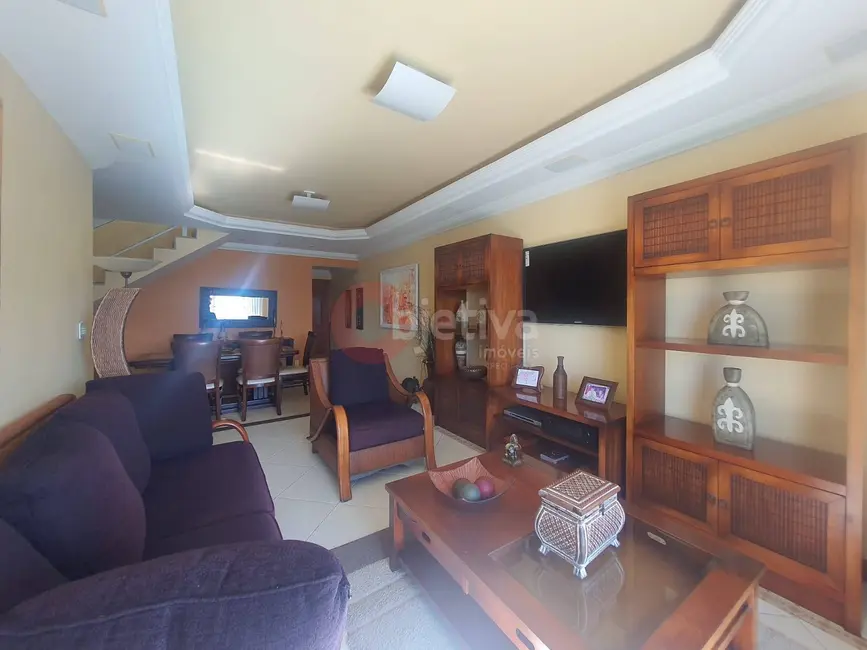 Foto 1 de Cobertura com 4 quartos à venda, 290m2 em Algodoal, Cabo Frio - RJ