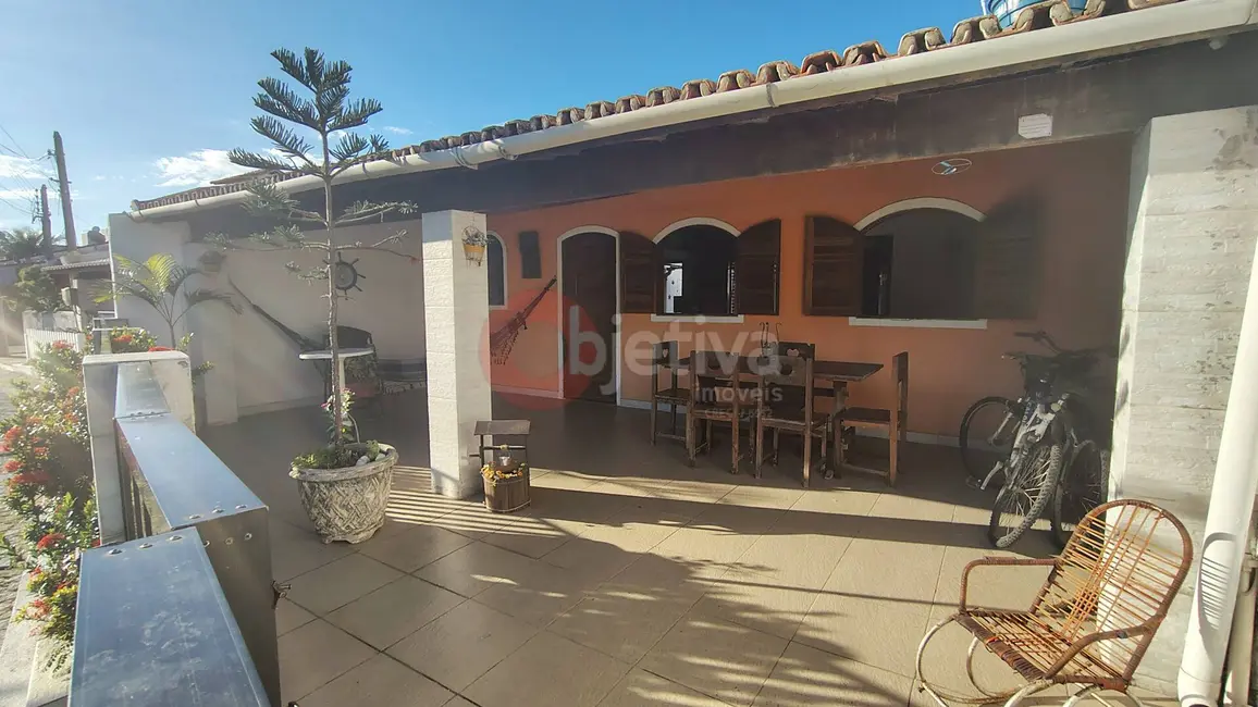 Casa com 4 quartos à venda, 190m2 em Palmeiras, Cabo Frio - RJ - imagem 3 Foto 3 de Casa com 4 quartos à venda, 190m2 em Palmeiras, Cabo Frio - RJ