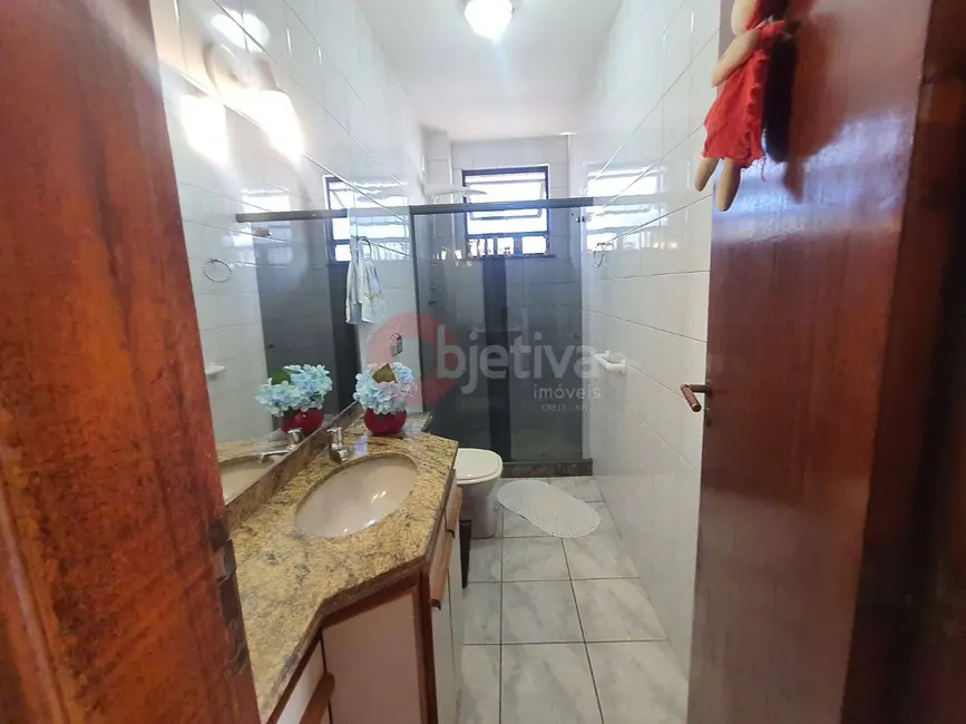 Apartamento com 2 quartos à venda, 120m2 em Centro, Cabo Frio - RJ - imagem 8 Foto 8 de Apartamento com 2 quartos à venda, 120m2 em Centro, Cabo Frio - RJ