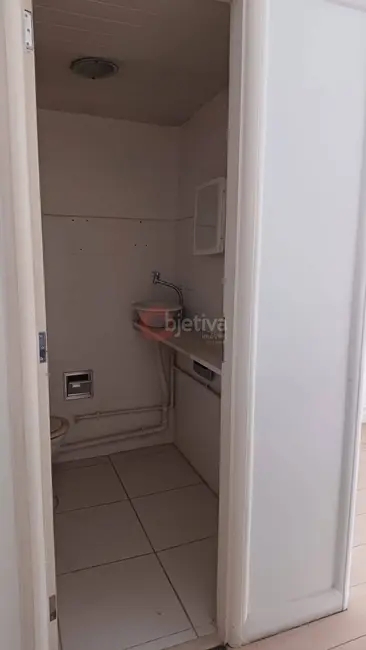 Sala Comercial à venda, 17m2 em Centro, Rio De Janeiro - RJ - imagem 3 Foto 3 de Sala Comercial à venda, 17m2 em Centro, Rio De Janeiro - RJ