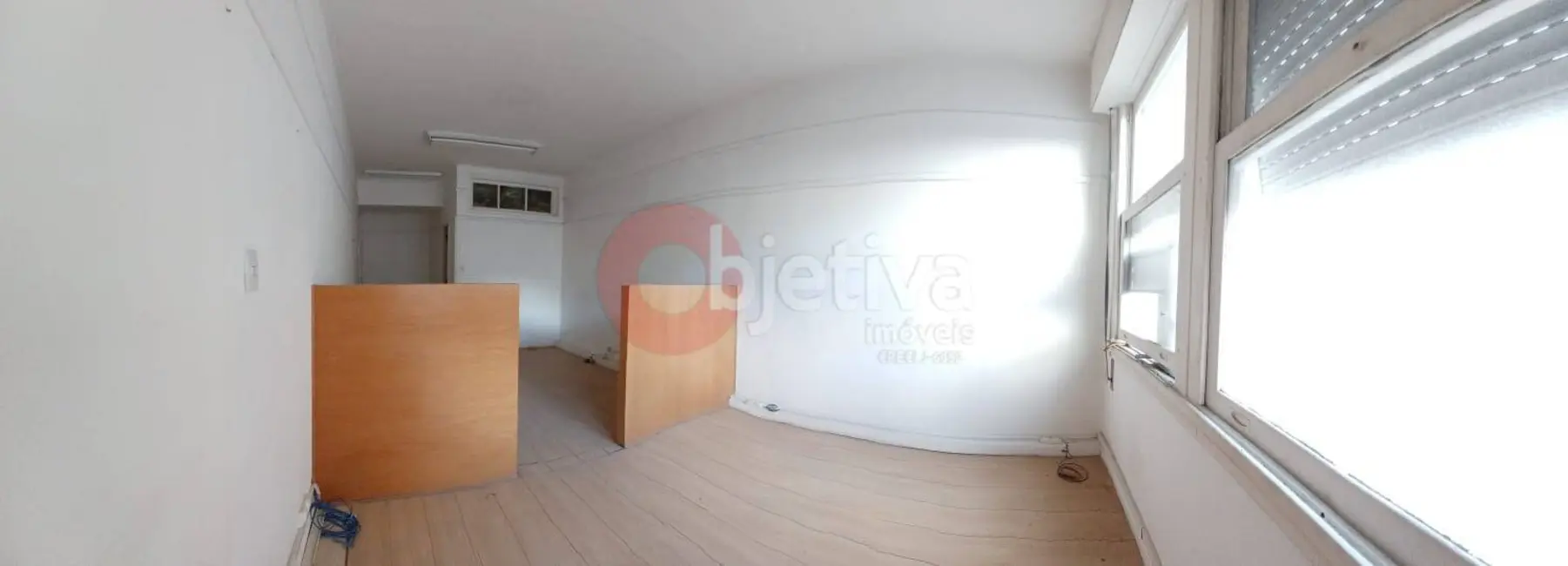 Sala Comercial à venda, 17m2 em Centro, Rio De Janeiro - RJ - imagem 2 Foto 2 de Sala Comercial à venda, 17m2 em Centro, Rio De Janeiro - RJ