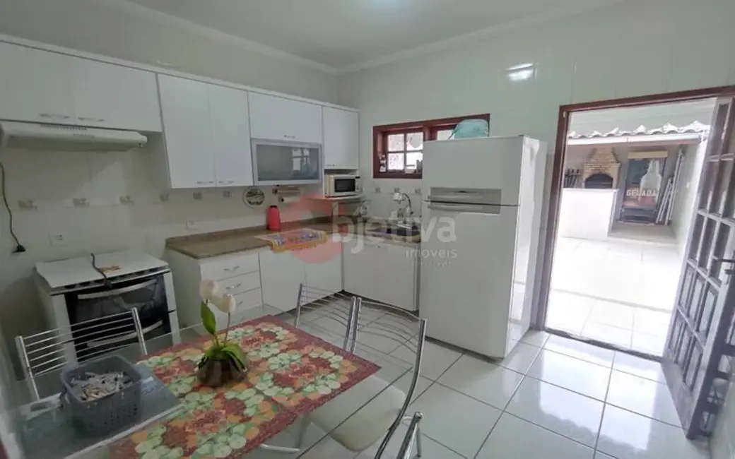 Foto 6 de Casa com 2 quartos à venda, 120m2 em Palmeiras, Cabo Frio - RJ