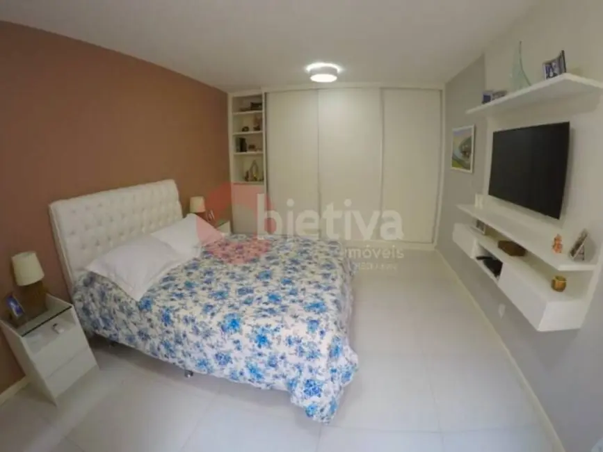 Cobertura com 3 quartos à venda, 210m2 em Centro, Cabo Frio - RJ - imagem 4 Foto 4 de Cobertura com 3 quartos à venda, 210m2 em Centro, Cabo Frio - RJ