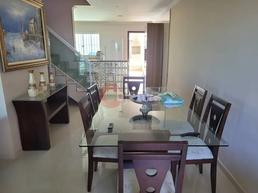 Foto 3 de Casa com 3 quartos à venda, 135m2 em Cabo Frio - RJ