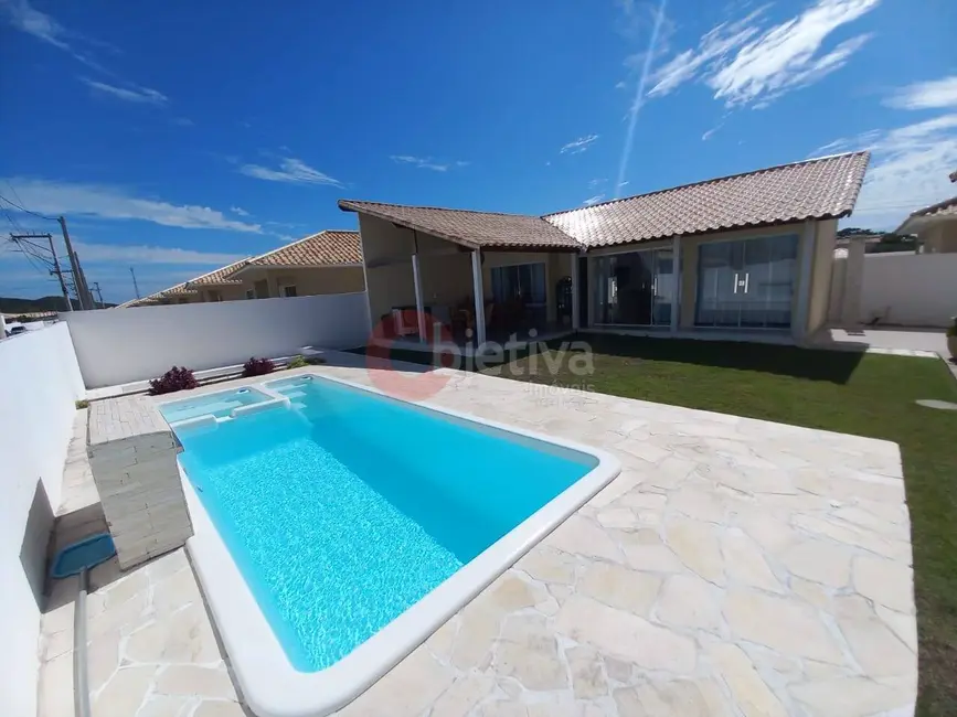 Casa com 4 quartos à venda, 142m2 em Recanto do Sol, Sao Pedro Da Aldeia - RJ - imagem 1 Foto 1 de Casa com 4 quartos à venda, 142m2 em Recanto do Sol, Sao Pedro Da Aldeia - RJ